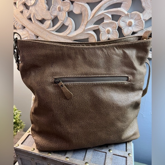 Myra Bag - Picture 10 of 12